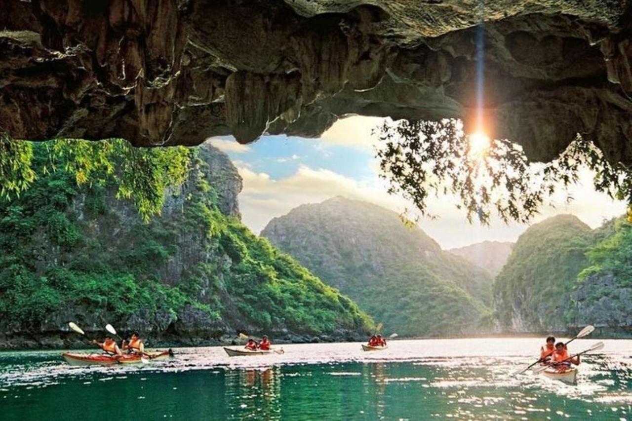 Indochina Sails Hotel Ha Long Eksteriør billede