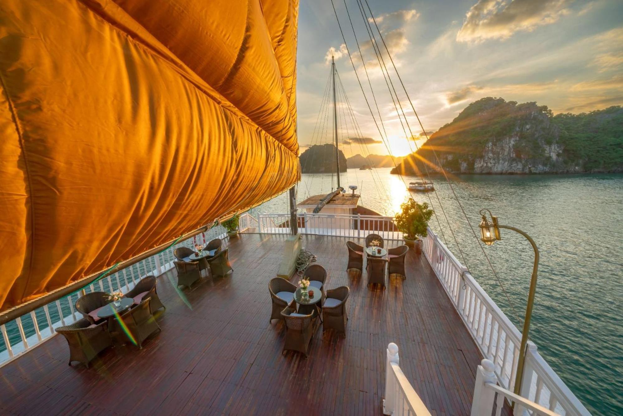 Indochina Sails Hotel Ha Long Eksteriør billede